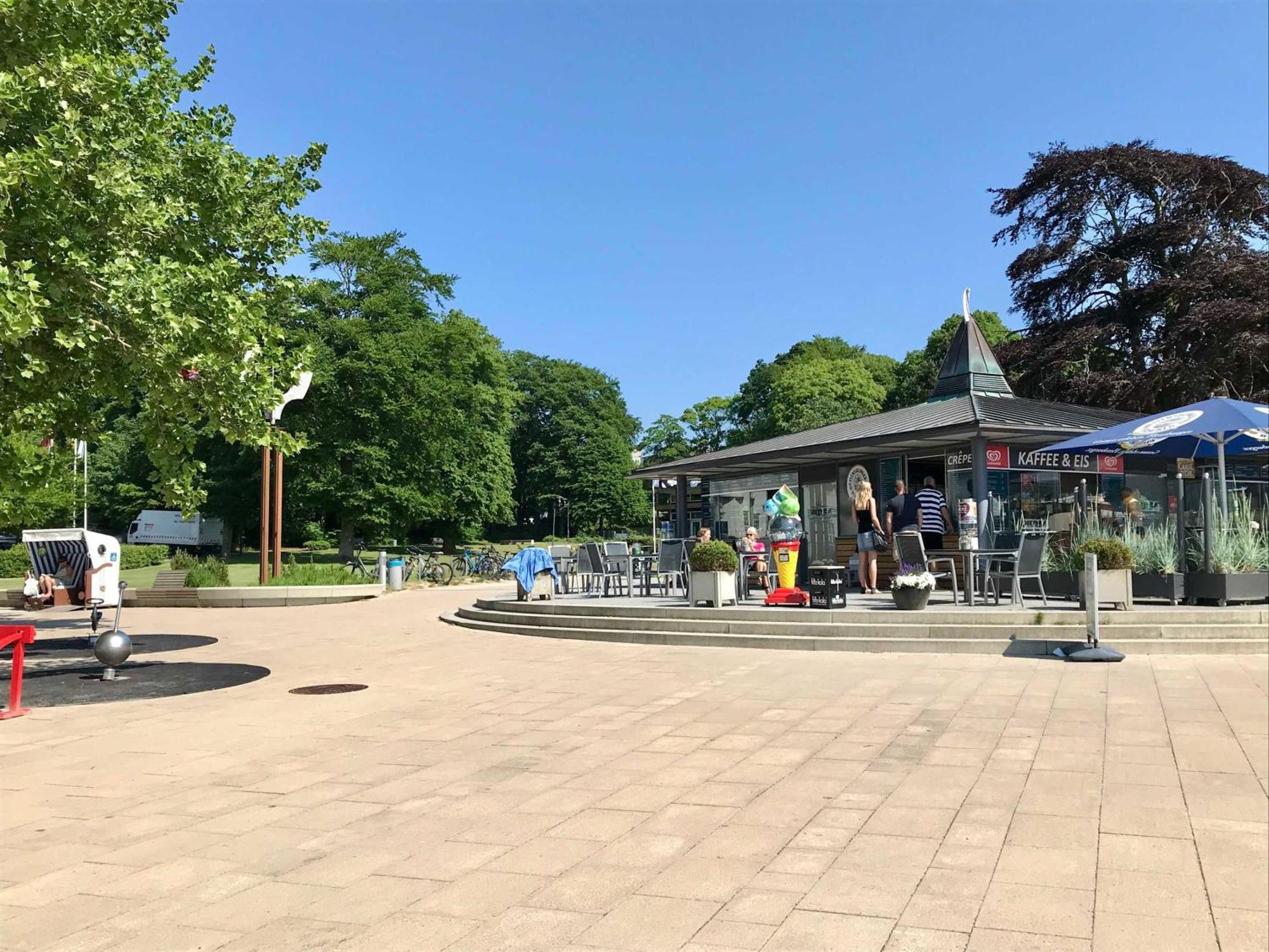Ferienwohnung Skowronek Am Kurpark 글룩스부르크 외부 사진